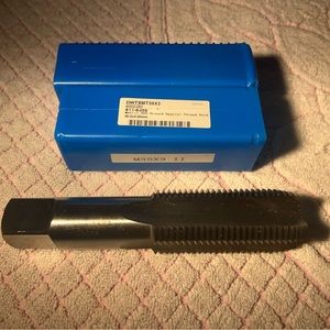 Drill America m35 x 3 High Speed Steel Plug Tap Model# DWTSMT35X3